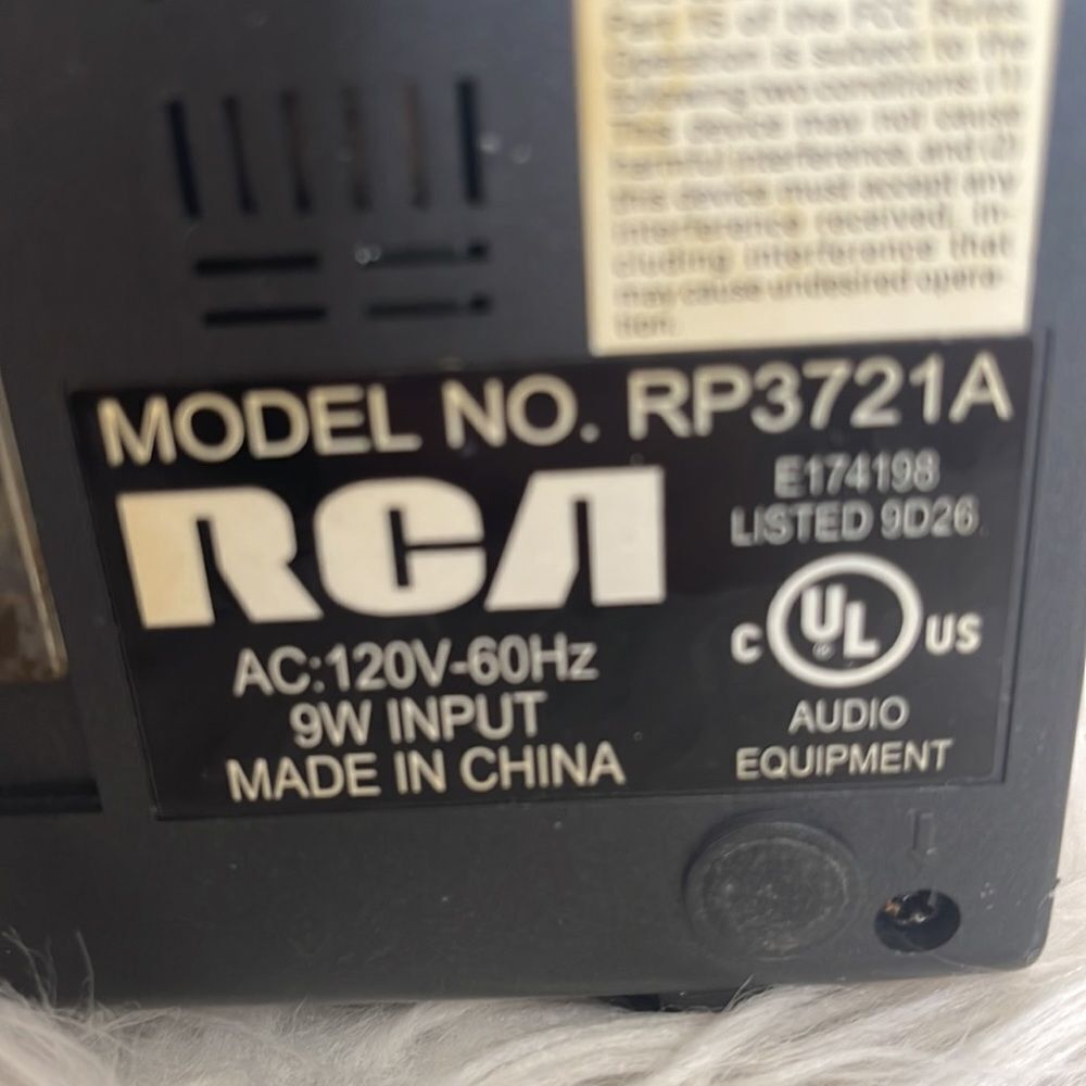 RCA Clock Radio - Picture 6 of 7